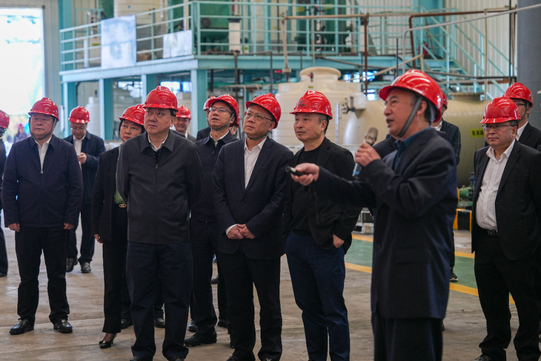 新储能扬“钒”起航 发展新质生产力——四川发展兴欣钒能源科技公司年产6万立方米钒电解液生产基地项目开工